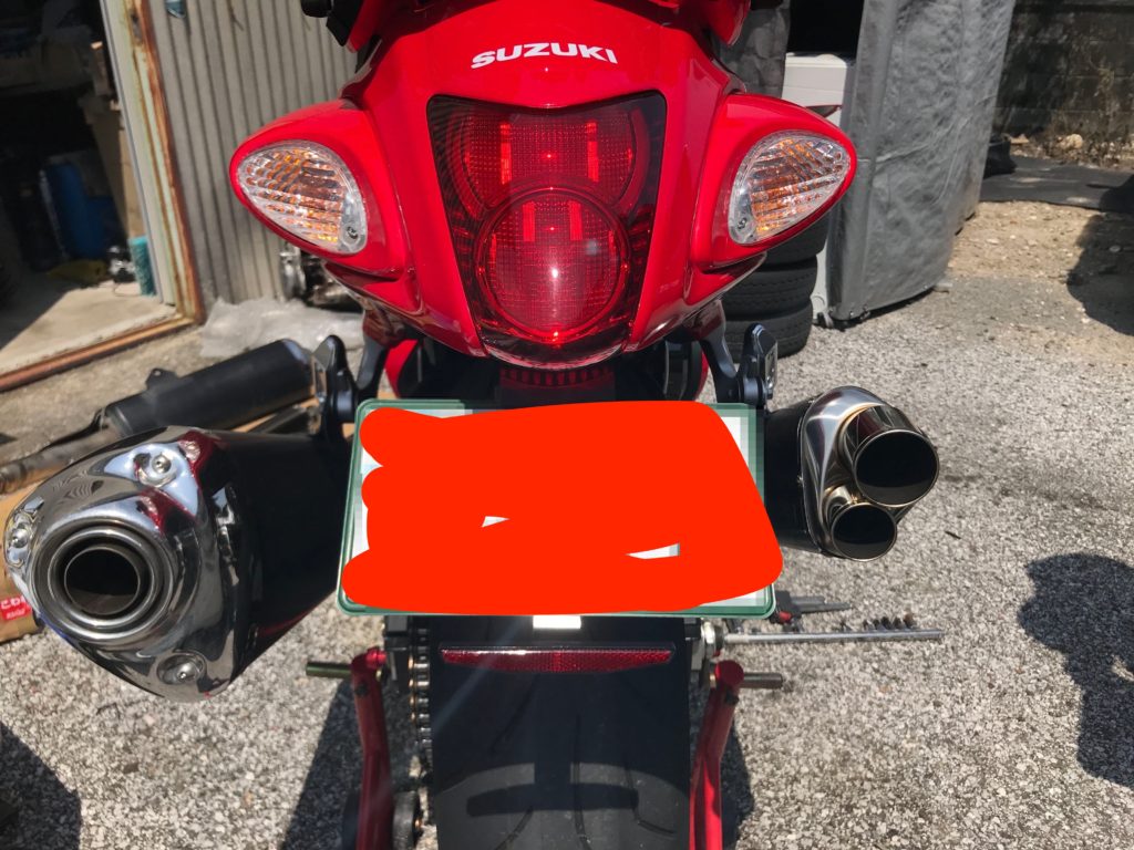 隼のマフラー ヨシムラ車検対応品 を交換したので 良かった点などを紹介 石ログ