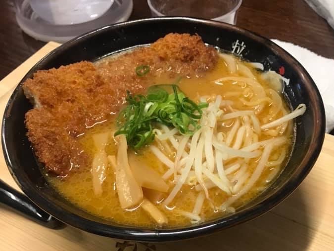 味噌カツラーメン