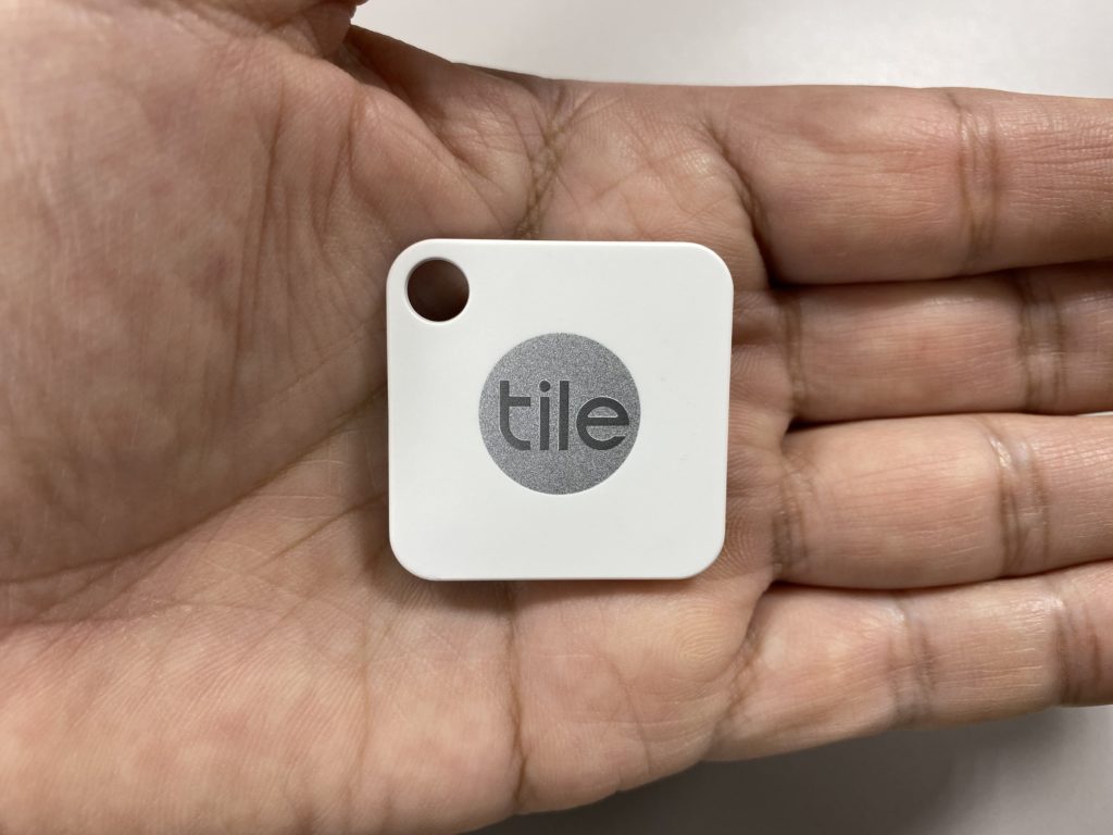 tile mate は手のひらサイズ