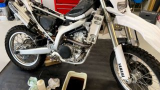 WR250R 外装外し