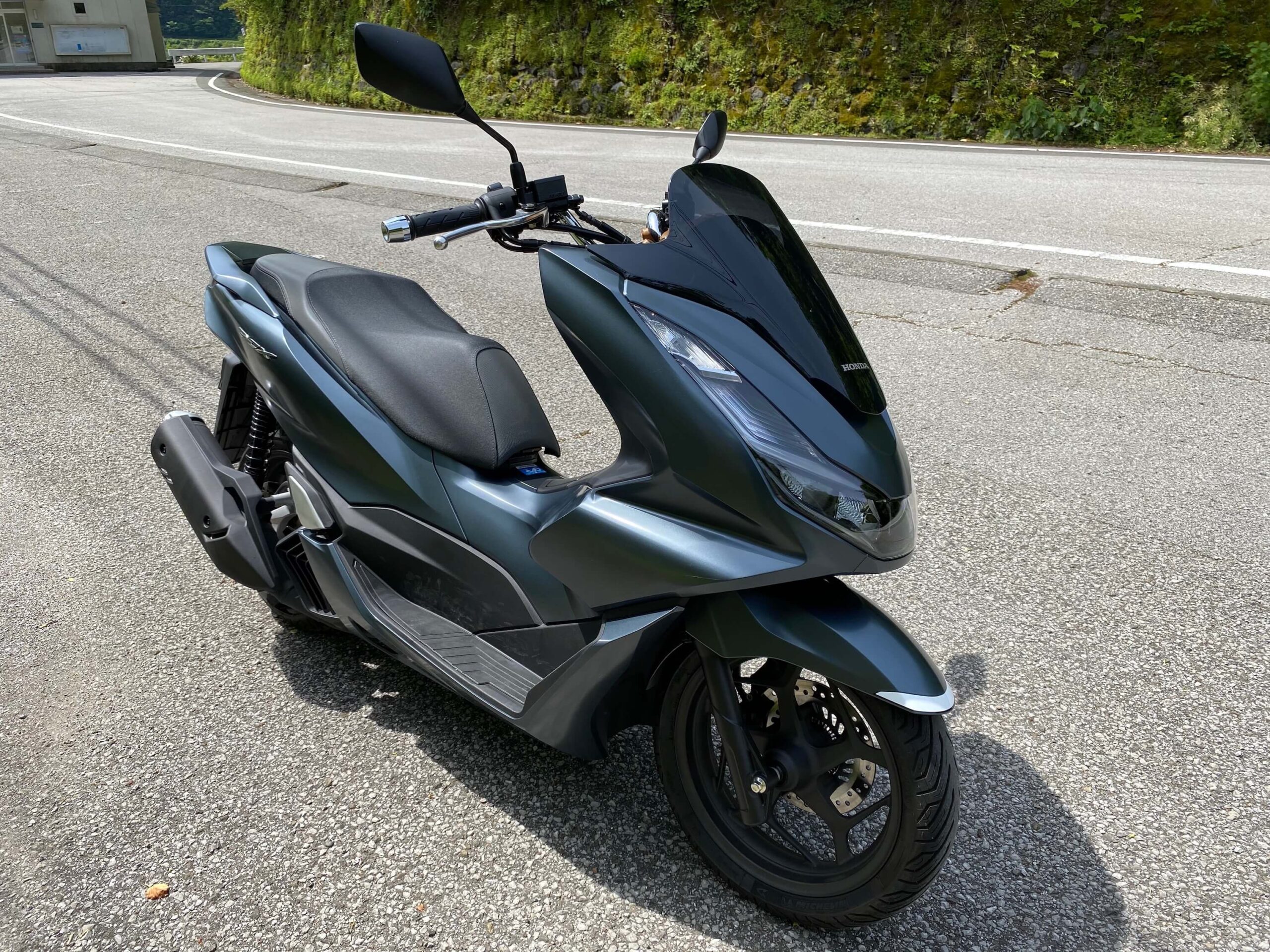 Honda Pcx Jk05 メンテナンス エンジンオイル交換とリセット 石ログ