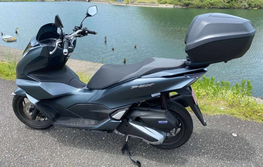 PCX125トップケース付き