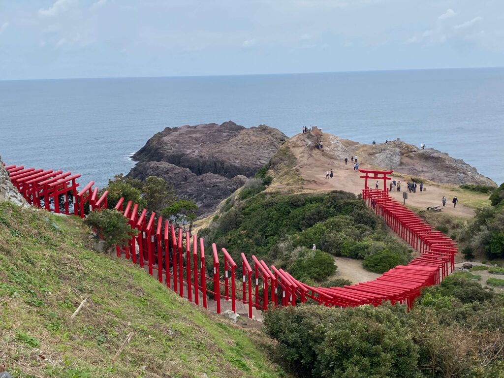 絶景の元乃隅稲成神社